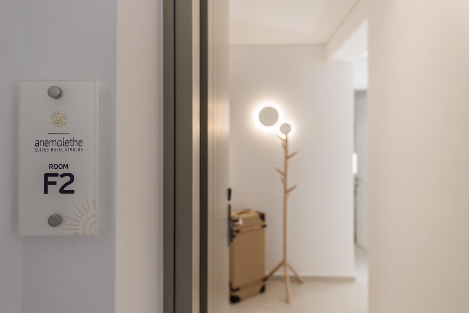 Anemolethe Aparthotel Kímolos Exteriör bild
